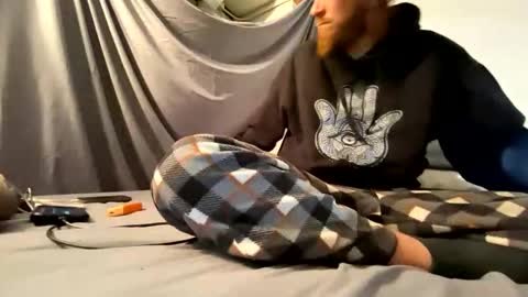 Snapshot of strumie3534336684 chatting on 11-25-25, 10:43 strumie3534336684 online show from 11-25-25, 10:43