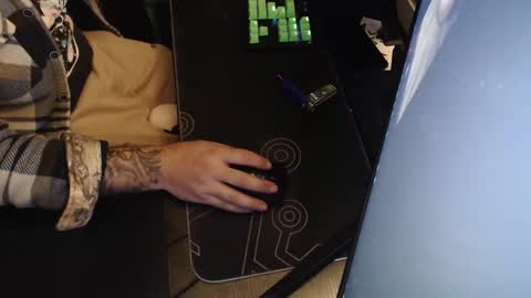 stud69861714 online show from 09-15-25, 03:50