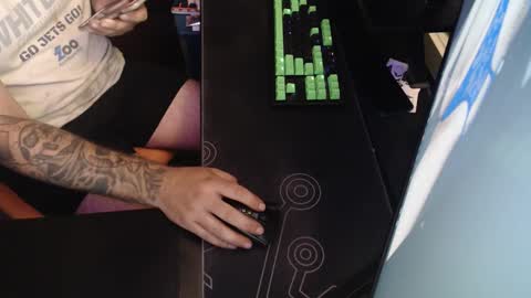 stud69861714 online show from 09-19-25, 07:10