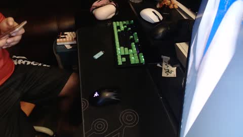 stud69861714 online show from 09-30-25, 06:18