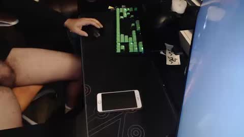 stud69861714 online show from 10-10-25, 03:49