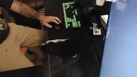 stud69861714 online show from 10-11-25, 09:46