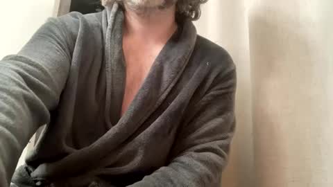 Snapshot of studbro41 chatting on 12-31-24, 02:47 studbro41 online show from 12-31-24, 02:47