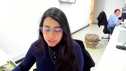 Snapshot of studcb_ chatting on 01-27-25, 04:33 studcb_ online show from 01-27-25, 04:33