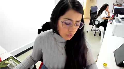 Snapshot of studcb_ chatting on 01-31-25, 07:51 studcb_ online show from 01-31-25, 07:51