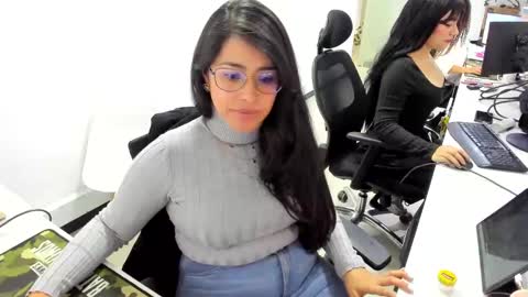 Snapshot of studcb_ chatting on 01-31-25, 10:52 studcb_ online show from 01-31-25, 10:52