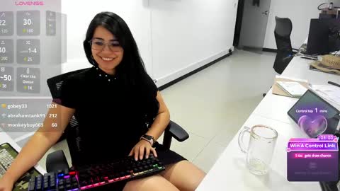 Snapshot of studcb_ chatting on 03-01-25, 03:43 studcb_ online show from 03-01-25, 03:43