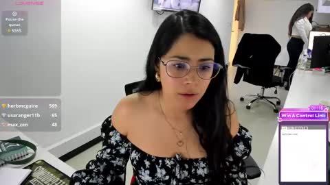 Snapshot of studcb_ chatting on 03-08-25, 08:14 studcb_ online show from 03-08-25, 08:14