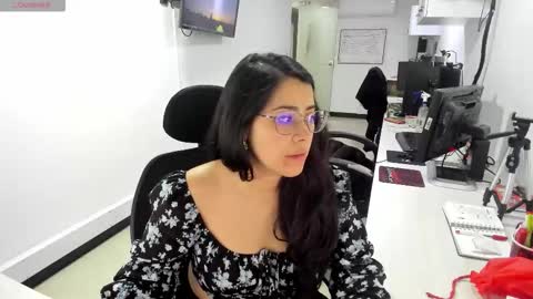 Snapshot of studcb_ chatting on 09-24-25, 12:14 studcb_ online show from 09-24-25, 12:14