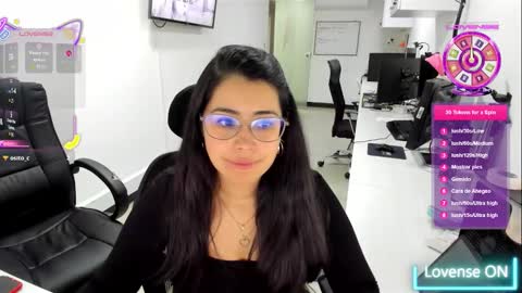 Snapshot of studcb_ chatting on 10-28-25, 10:34 studcb_ online show from 10-28-25, 10:34