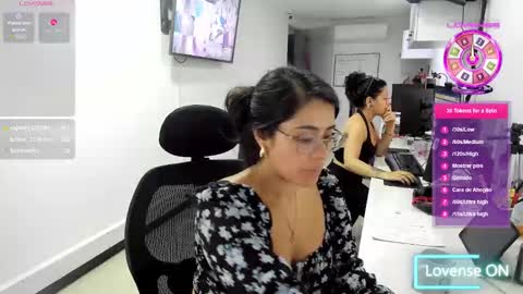 Snapshot of studcb_ chatting on 11-04-25, 11:15 studcb_ online show from 11-04-25, 11:15