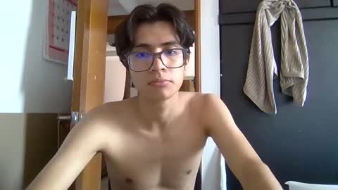 studentlatinboy online show from 09-29-25, 06:46