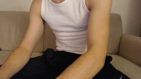 Snapshot of studfromparis chatting on 01-29-25, 02:32 Stud From Paris online show from 01-29-25, 02:32