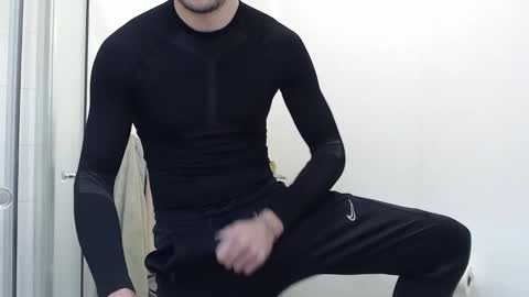 Stud From Paris online show from 03-12-26, 05:52