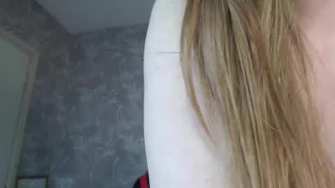 Natasha online show from 10-04-25, 01:14