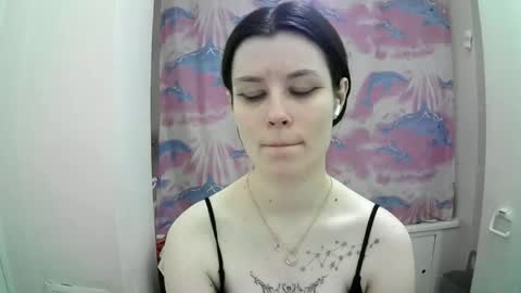 Snapshot of style_bliss chatting on 10-06-25, 02:14 Eva online show from 10-06-25, 02:14