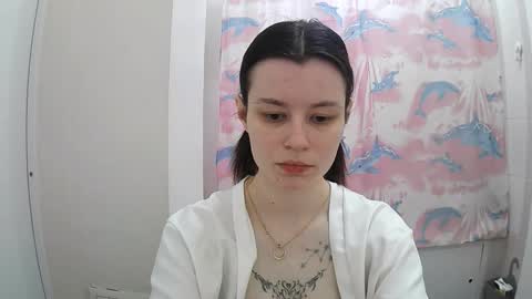 Snapshot of style_bliss chatting on 10-25-25, 03:18 Eva online show from 10-25-25, 03:18