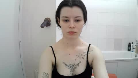 Snapshot of style_bliss chatting on 11-05-25, 07:25 Eva online show from 11-05-25, 07:25