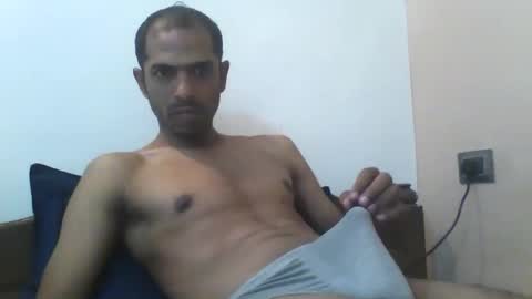 Snapshot of stylish0000008 chatting on 10-14-25, 04:08 Indian Couple online show from 10-14-25, 04:08