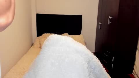 stylish men online show from 09-19-25, 05:02