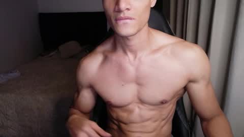 stylish man online show from 05-08-26, 11:21