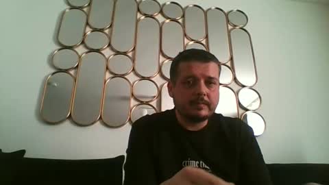 Snapshot of sub3100 chatting on 04-04-26, 10:35 420Fun online show from 04-04-26, 10:35