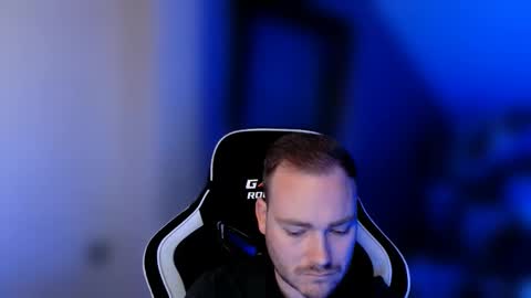 Snapshot of sub_austr chatting on 11-08-25, 08:40 sub_austr online show from 11-08-25, 08:40