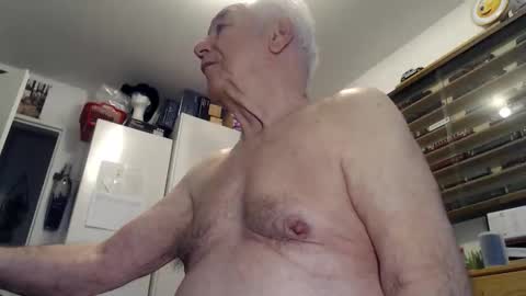 Snapshot of subibuns chatting on 02-04-26, 07:47 Marcel online show from 02-04-26, 07:47