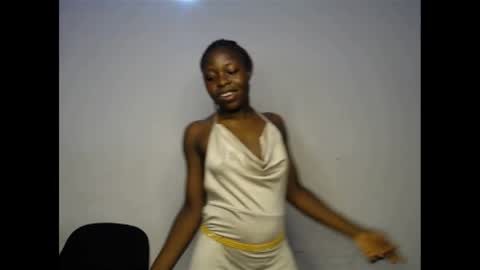 Snapshot of subirababy chatting on 04-18-26, 05:28 subira online show from 04-18-26, 05:28