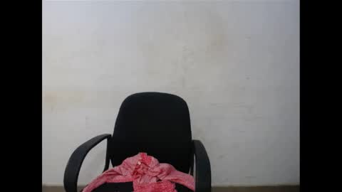 Snapshot of subirababy chatting on 04-21-26, 01:42 subira online show from 04-21-26, 01:42