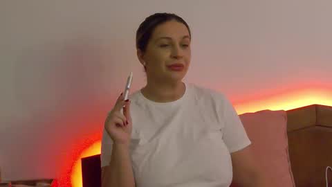 Carla online show from 11-25-25, 08:58