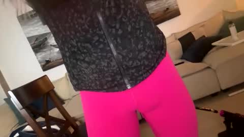 Sissy Isabella online show from 12-17-25, 07:25