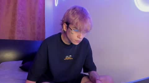 Snapshot of submissive_boyy_ chatting on 04-09-26, 06:13 nico online show from 04-09-26, 06:13