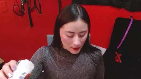 Snapshot of submissiveemily chatting on 02-07-26, 06:44 submissiveemily online show from 02-07-26, 06:44