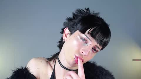 Angel  online show from 11-28-25, 11:13