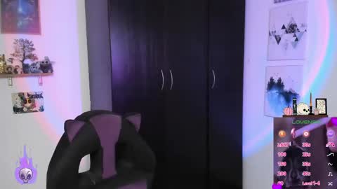 Snapshot of succubus_girl_ chatting on 04-29-26, 03:05 Alexy online show from 04-29-26, 03:05