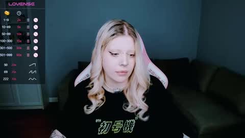 succubus_leslie online show from 02-20-25, 10:48
