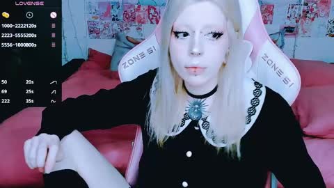 succubus_leslie online show from 04-01-26, 06:14