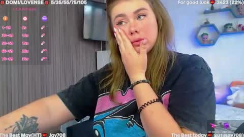 Snapshot of suchcute_ chatting on 05-08-26, 02:39 suchcute_ online show from 05-08-26, 02:39
