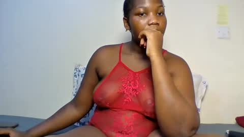 Snapshot of sucker_queen chatting on 07-02-26, 06:08 Beverly online show from 07-02-26, 06:08