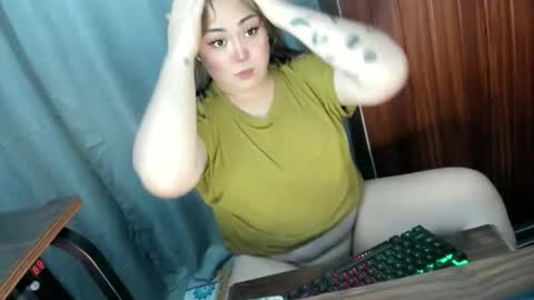 Snapshot of suckinghercock803 chatting on 04-01-26, 01:41 Millany online show from 04-01-26, 01:41