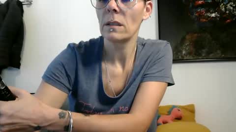 Snapshot of sucrette5629 chatting on 03-08-26, 08:40 sucrette5629 online show from 03-08-26, 08:40