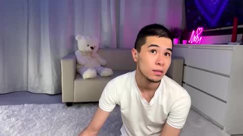 Snapshot of sue_star chatting on 10-09-25, 09:57 Emmy online show from 10-09-25, 09:57