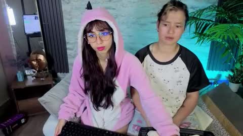 Snapshot of sugar_angel_ chatting on 03-12-26, 12:00 ANGEL online show from 03-12-26, 12:00