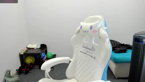 Snapshot of sugar_bunny_girl chatting on 10-24-25, 02:19 Ariana online show from 10-24-25, 02:19