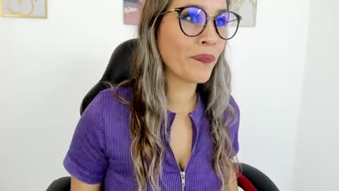 Snapshot of sugar_milff chatting on 12-20-24, 02:49 sugar_milff online show from 12-20-24, 02:49