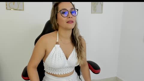 Snapshot of sugar_milff chatting on 01-23-25, 01:56 sugar_milff online show from 01-23-25, 01:56