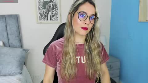 sugar_milff online show from 05-12-26, 12:24