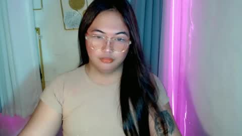 Snapshot of sugarbelle_ chatting on 05-11-26, 02:45 belle online show from 05-11-26, 02:45