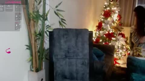 kira online show from 11-10-25, 12:31